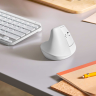 Мышь беспроводная Logitech LIFT PALE GREY (400-4000 dpi, Bluetooth, USB-ресивер Logi Bolt®, 4 настраиваемые кнопки)
