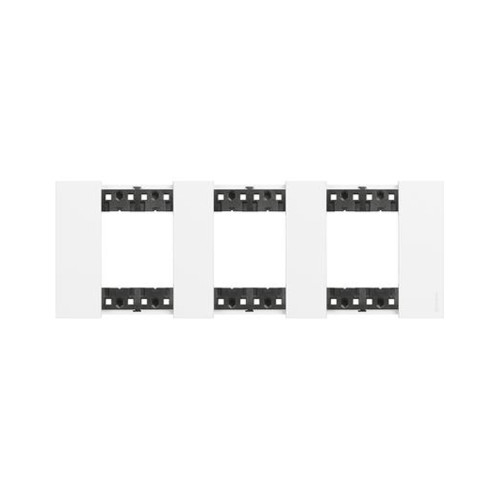 Рамка декоративная Bticino KA4802M3KW Living Now 3 поста (2+2+2) белый