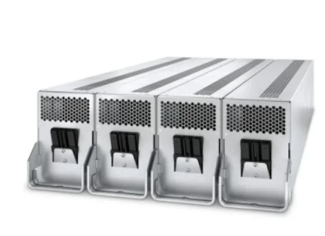 Батарейка APC/E3SBTH4/Комплект батарей (линейка) высокой емкости для Easy UPS 3S