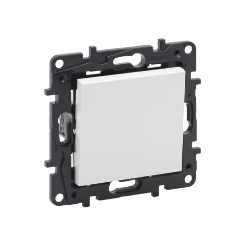 Переключатель одноклавишный Niloe Step 10А авт.клеммы Белый new