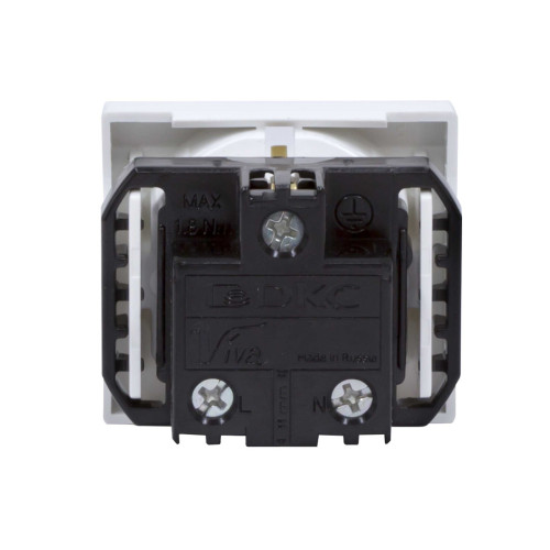 Розетка силовая серии Viva DKC 45005 2Р+Е со шторками белая